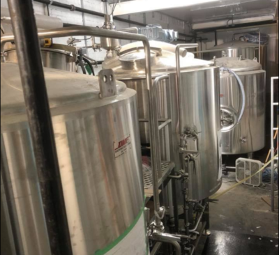 Herald-haus-brewery-tank-installation